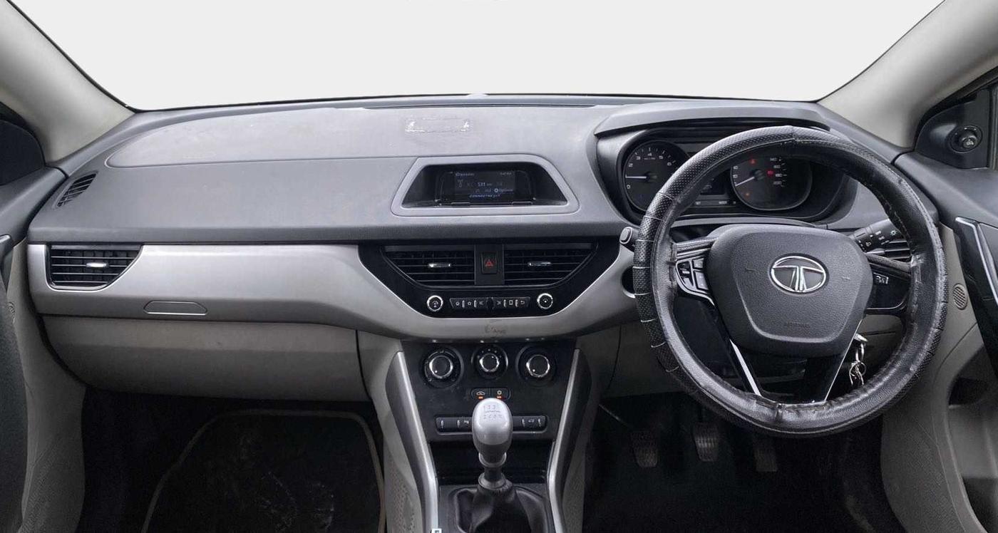 2018 Tata NEXON XM PETROL, Petrol, Manual, 62,850 km, Dashboard