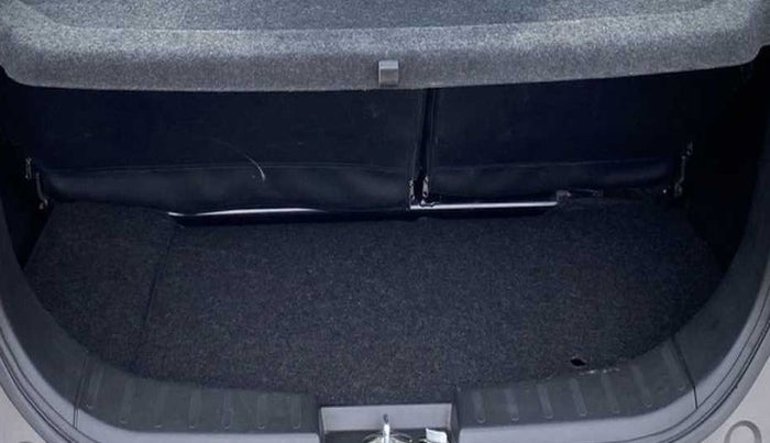 2017 Maruti Wagon R 1.0 VXI, Petrol, Manual, 22,789 km, Boot Inside