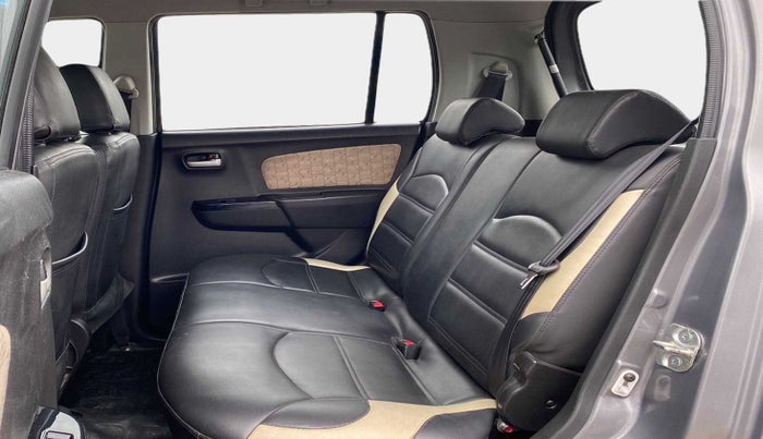 2017 Maruti Wagon R 1.0 VXI, Petrol, Manual, 22,789 km, Right Side Rear Door Cabin
