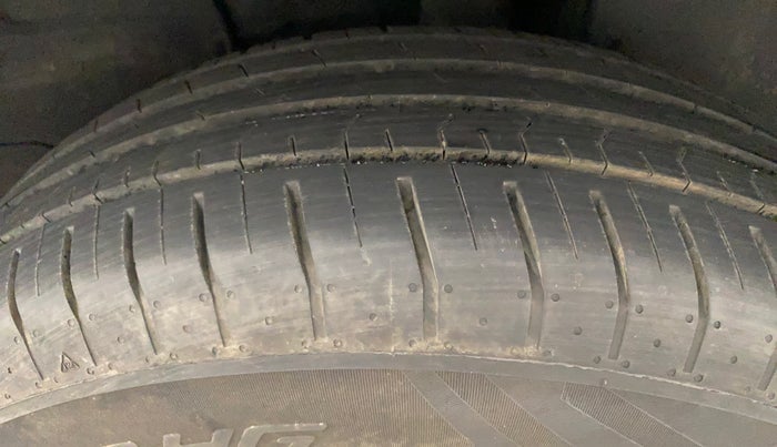 2022 Tata PUNCH ADVENTURE MT, Petrol, Manual, 20,117 km, Left Rear Tyre Tread