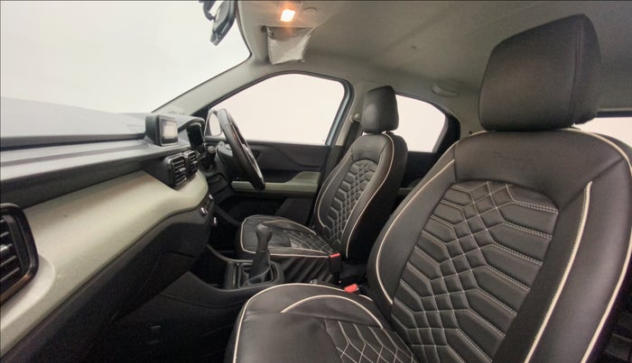 2022 Tata PUNCH ADVENTURE MT, Petrol, Manual, 20,117 km, Right Side Front Door Cabin