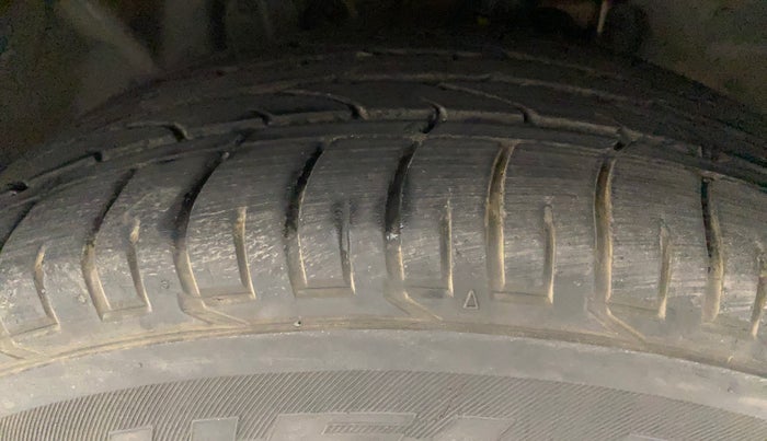 2016 Ford Ecosport TITANIUM 1.5L DIESEL, Diesel, Manual, 81,477 km, Left Front Tyre Tread