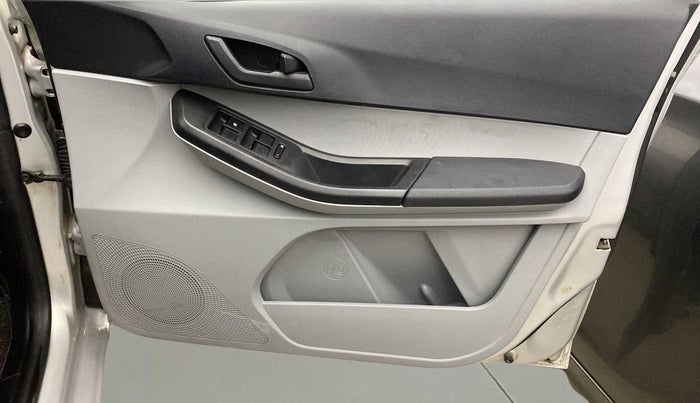 2021 Tata Tiago XZ PETROL, Petrol, Manual, 47,694 km, Driver Side Door Panels Control