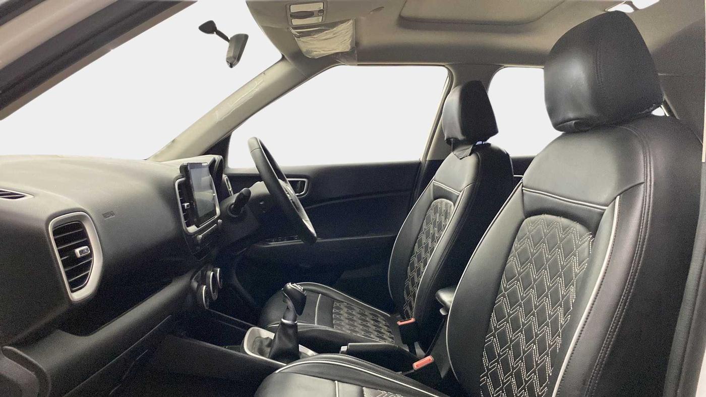 2021 Hyundai VENUE SX 1.5 CRDI, Diesel, Manual, 46,063 km, Right Side Front Door Cabin