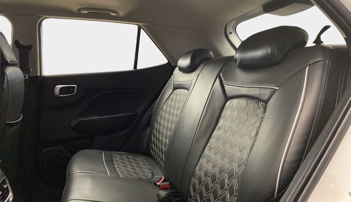 2021 Hyundai VENUE SX 1.5 CRDI, Diesel, Manual, 46,063 km, Right Side Rear Door Cabin