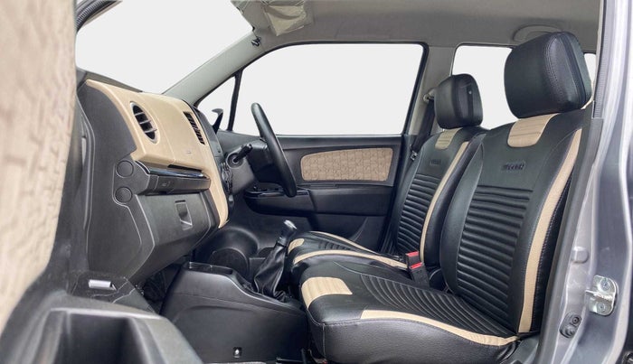 2017 Maruti Wagon R 1.0 VXI, Petrol, Manual, 32,488 km, Right Side Front Door Cabin