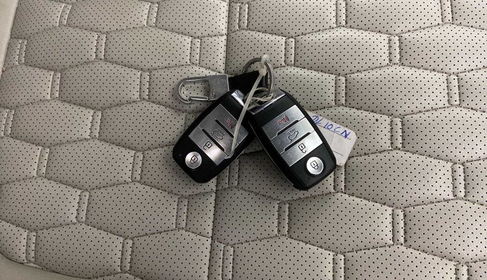 2019 KIA SELTOS HTX 1.5 PETROL, Petrol, Manual, 68,111 km, Key Close Up