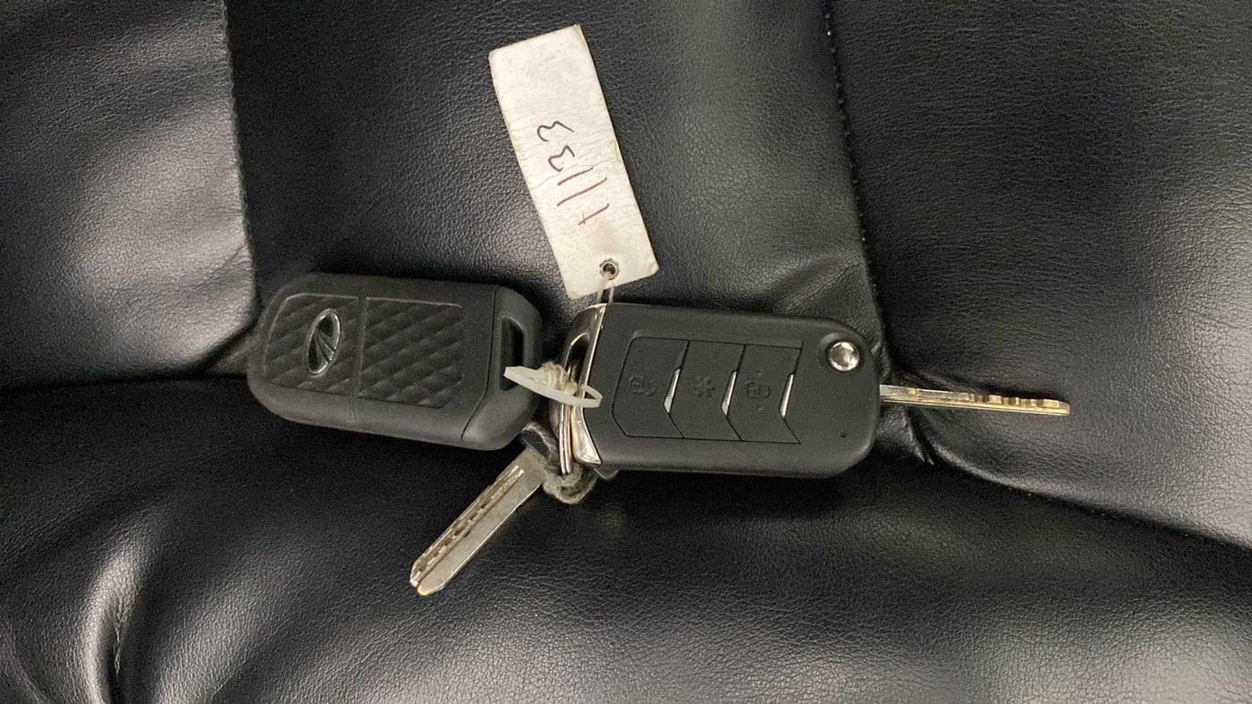 2019 Mahindra TUV300 T10, Diesel, Manual, 38,862 km, Key Close Up