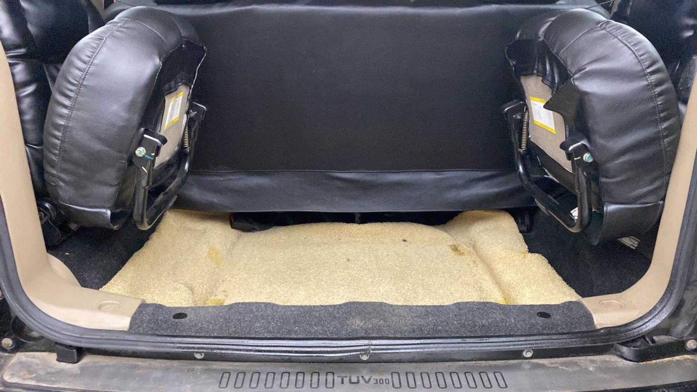 2019 Mahindra TUV300 T10, Diesel, Manual, 38,862 km, Boot Inside