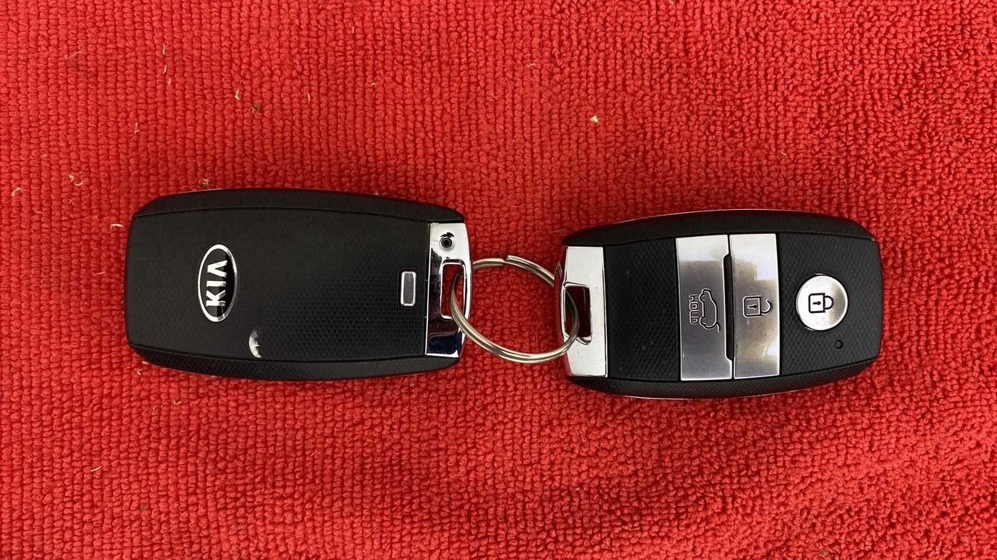 2021 KIA SELTOS HTK PLUS 1.5, Petrol, Manual, 34,663 km, Key Close Up