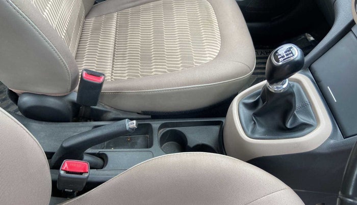 2017 Hyundai Xcent SX 1.2 (O), Petrol, Manual, 78,738 km, Gear Lever