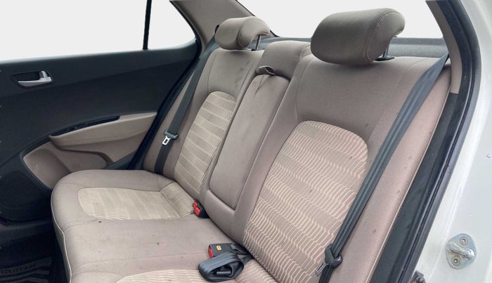 2017 Hyundai Xcent SX 1.2 (O), Petrol, Manual, 78,738 km, Right Side Rear Door Cabin