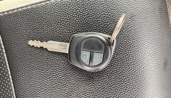 2022 Maruti Alto VXI PLUS, Petrol, Manual, 7,184 km, Key Close Up