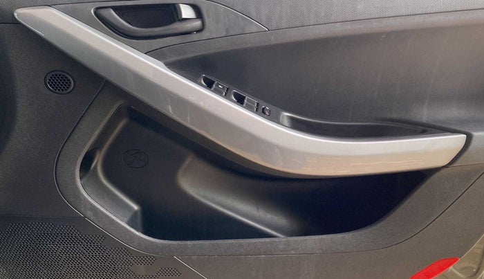 2020 Tata NEXON XM PETROL, Petrol, Manual, 14,426 km, Driver Side Door Panels Control