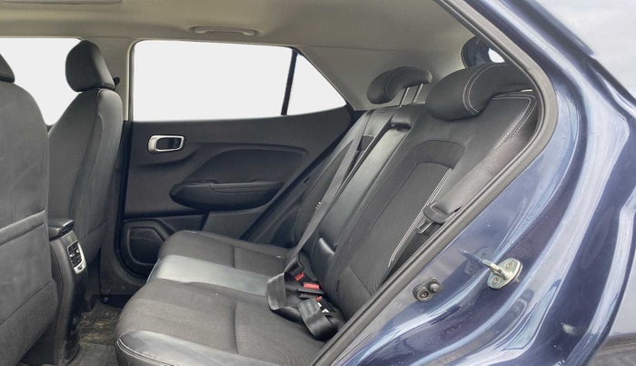 2019 Hyundai VENUE SX 1.0 (O) TURBO, Petrol, Manual, 21,811 km, Right Side Rear Door Cabin