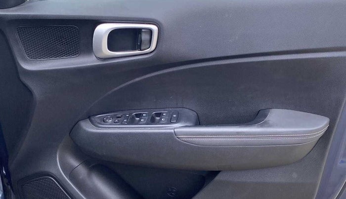 2019 Hyundai VENUE SX 1.0 (O) TURBO, Petrol, Manual, 21,811 km, Driver Side Door Panels Control