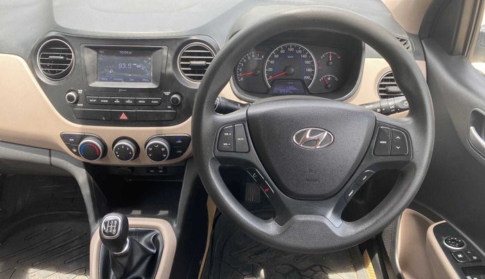 2017 Hyundai Grand i10 SPORTZ 1.2 KAPPA VTVT, Petrol, Manual, 30,674 km, Steering Wheel Close Up