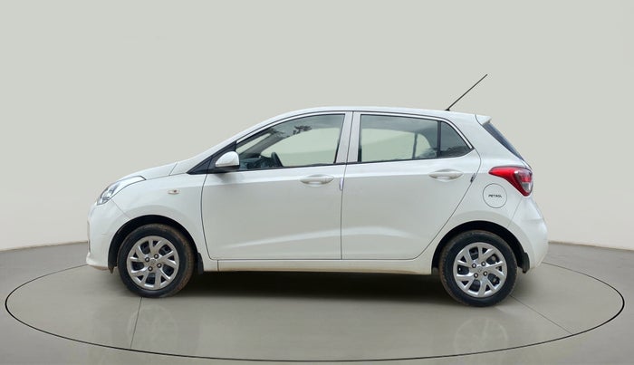 2017 Hyundai Grand i10 SPORTZ 1.2 KAPPA VTVT, Petrol, Manual, 30,674 km, Left Side