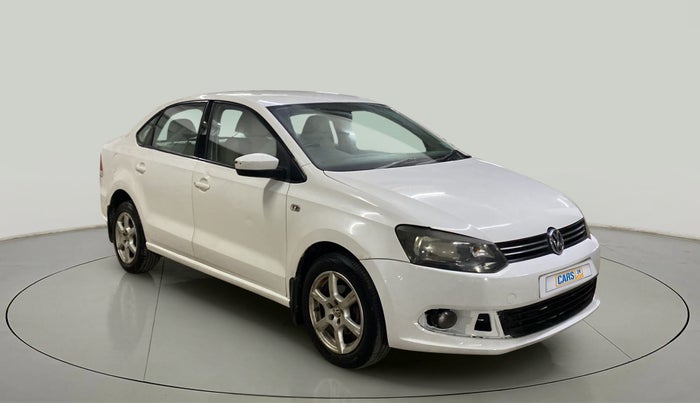 2014 Volkswagen Vento HIGHLINE 1.6 MPI, Petrol, Manual, 92,709 km, Right Front Diagonal