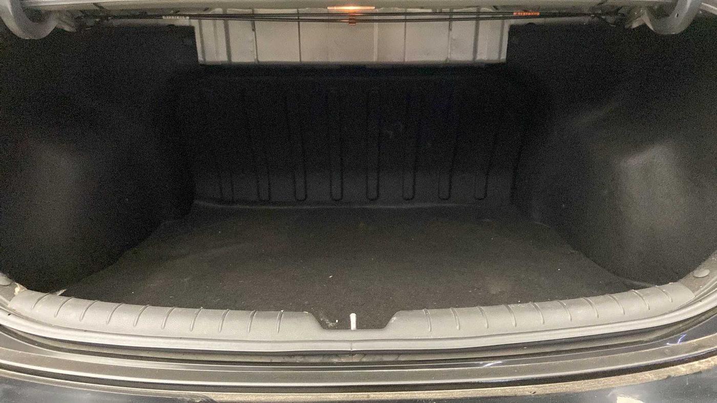 2018 Hyundai Verna 1.6 VTVT SX (O) AT, Petrol, Automatic, 13,069 km, Boot Inside