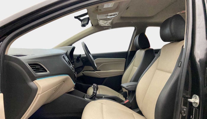 2018 Hyundai Verna 1.6 VTVT SX (O) AT, Petrol, Automatic, 13,069 km, Right Side Front Door Cabin