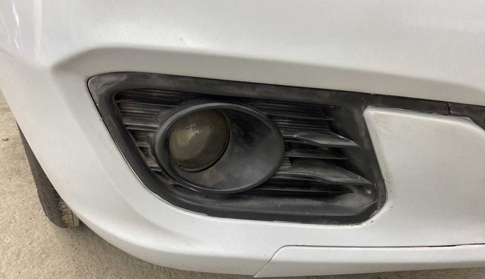 2014 Maruti Ciaz VXI+, Petrol, Manual, 74,819 km, Right fog light - Not working