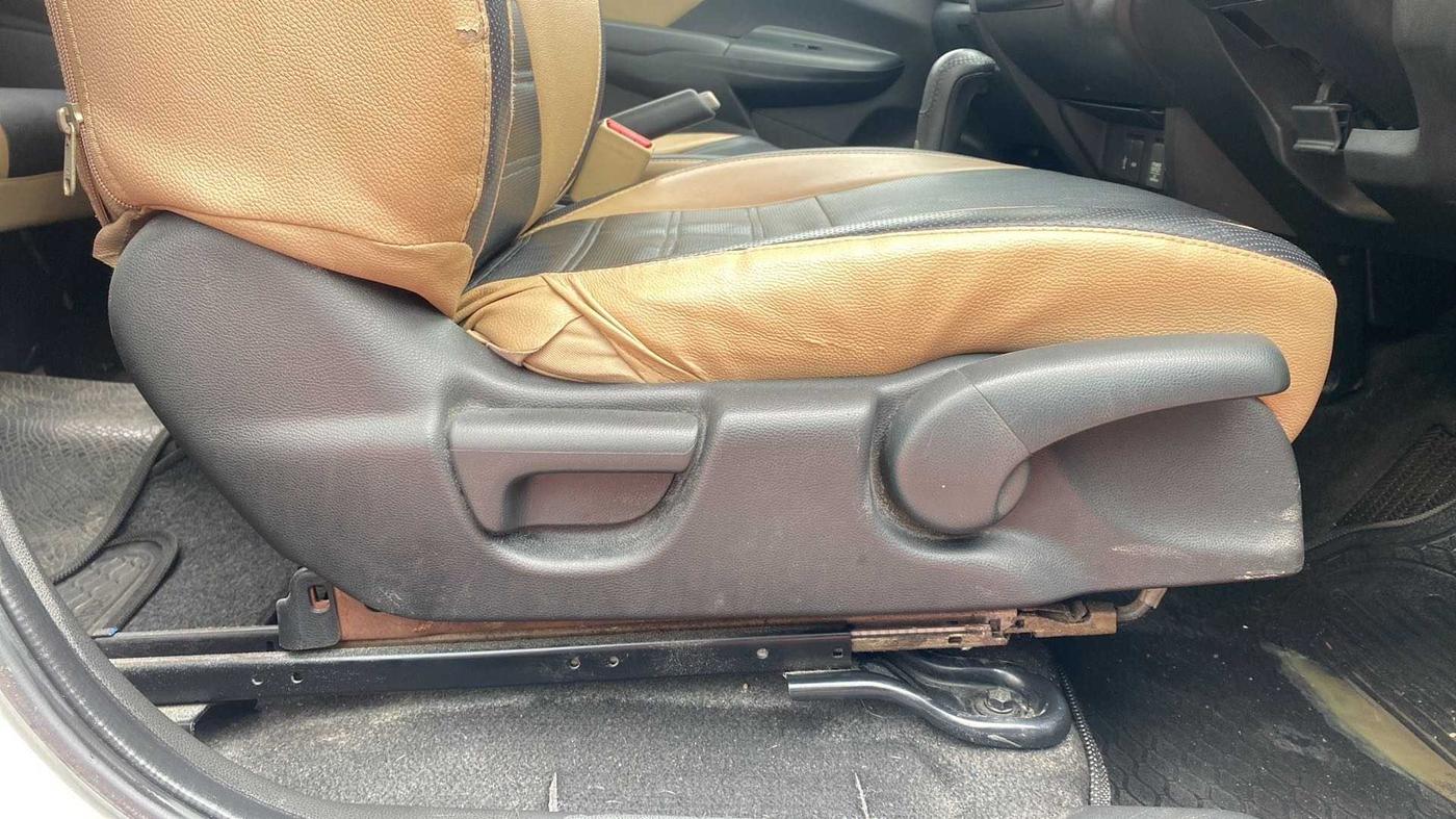 2016 Honda Jazz 1.2L I-VTEC V AT, Petrol, Automatic, 87,610 km, Driver Side Adjustment Panel