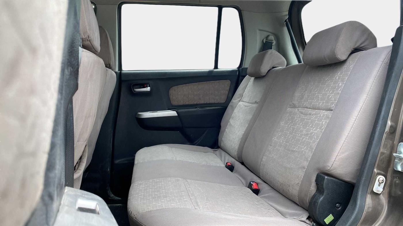 2015 Maruti Wagon R 1.0 VXI, Petrol, Manual, 52,954 km, Right Side Rear Door Cabin