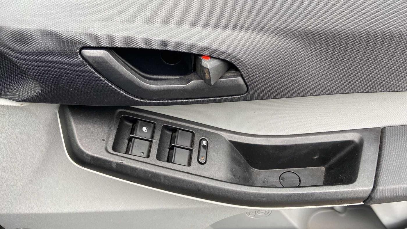 2023 Tata Tiago XTA PETROL, Petrol, Automatic, 14,773 km, Driver Side Door Panels Control