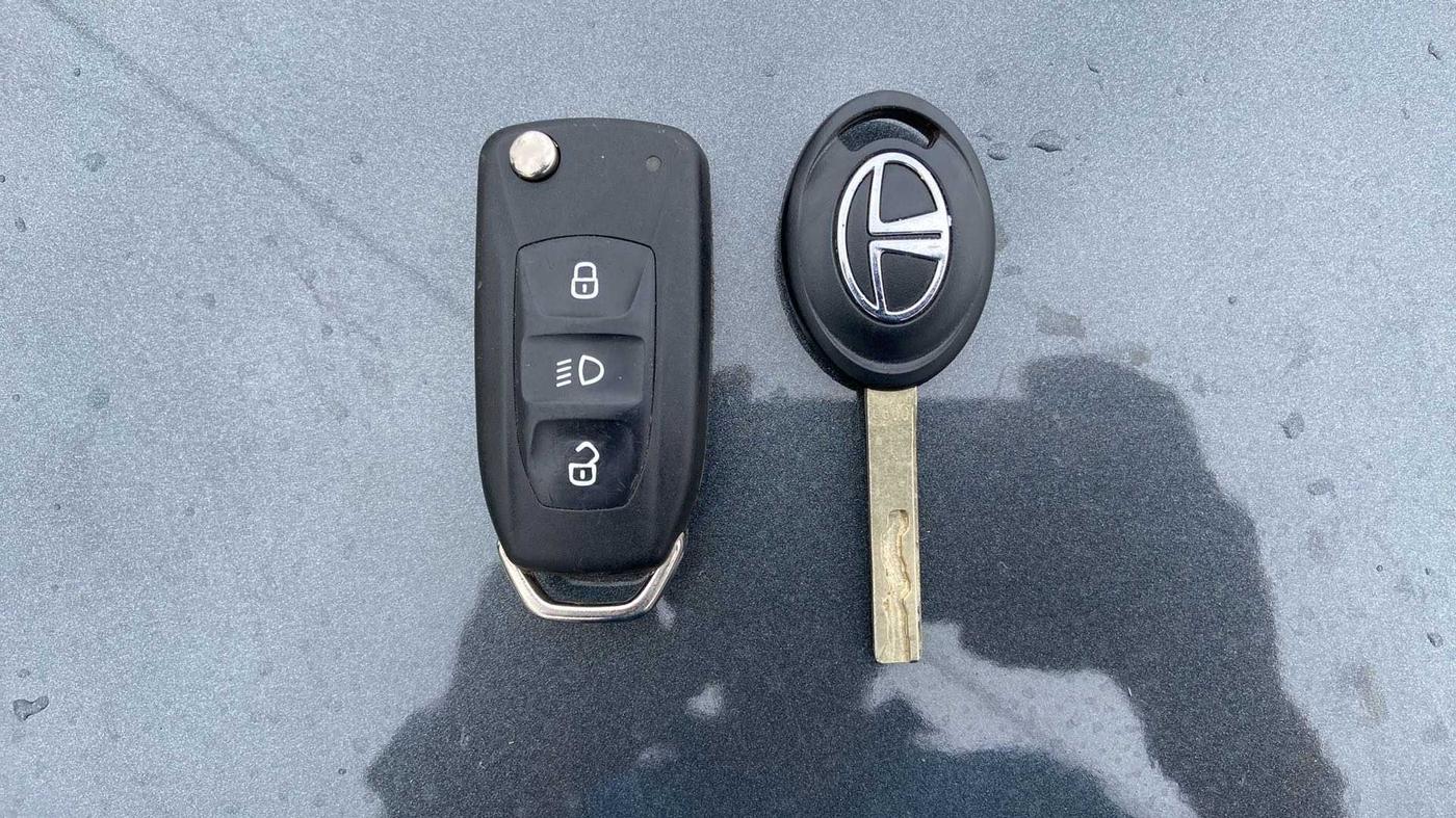 2023 Tata Tiago XTA PETROL, Petrol, Automatic, 14,773 km, Key Close Up