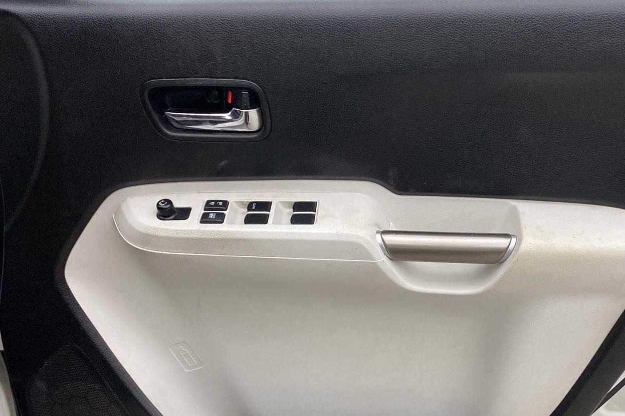 2018 Maruti IGNIS DELTA 1.2 AMT, Petrol, Automatic, 26,662 km, Driver Side Door Panels Control
