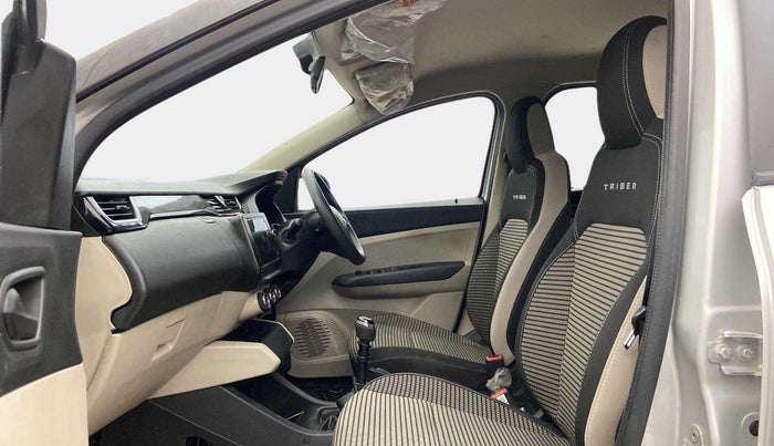 2022 Renault TRIBER RXT, Petrol, Manual, 7,070 km, Right Side Front Door Cabin