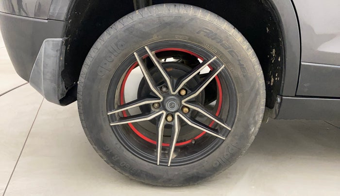2020 Maruti Vitara Brezza ZXI, Petrol, Manual, 49,905 km, Right Rear Wheel