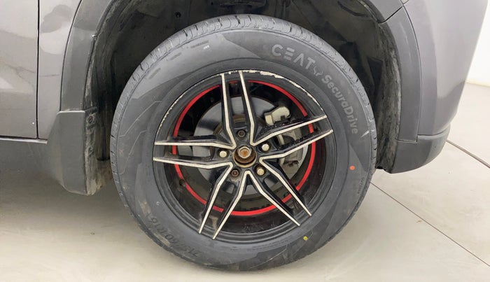 2020 Maruti Vitara Brezza ZXI, Petrol, Manual, 49,905 km, Right Front Wheel