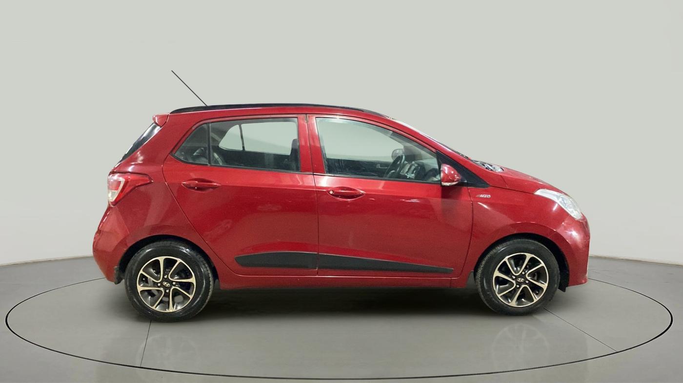 2018 Hyundai Grand i10 SPORTZ AT 1.2 KAPPA VTVT, Petrol, Automatic, 46,843 km, Right Side View