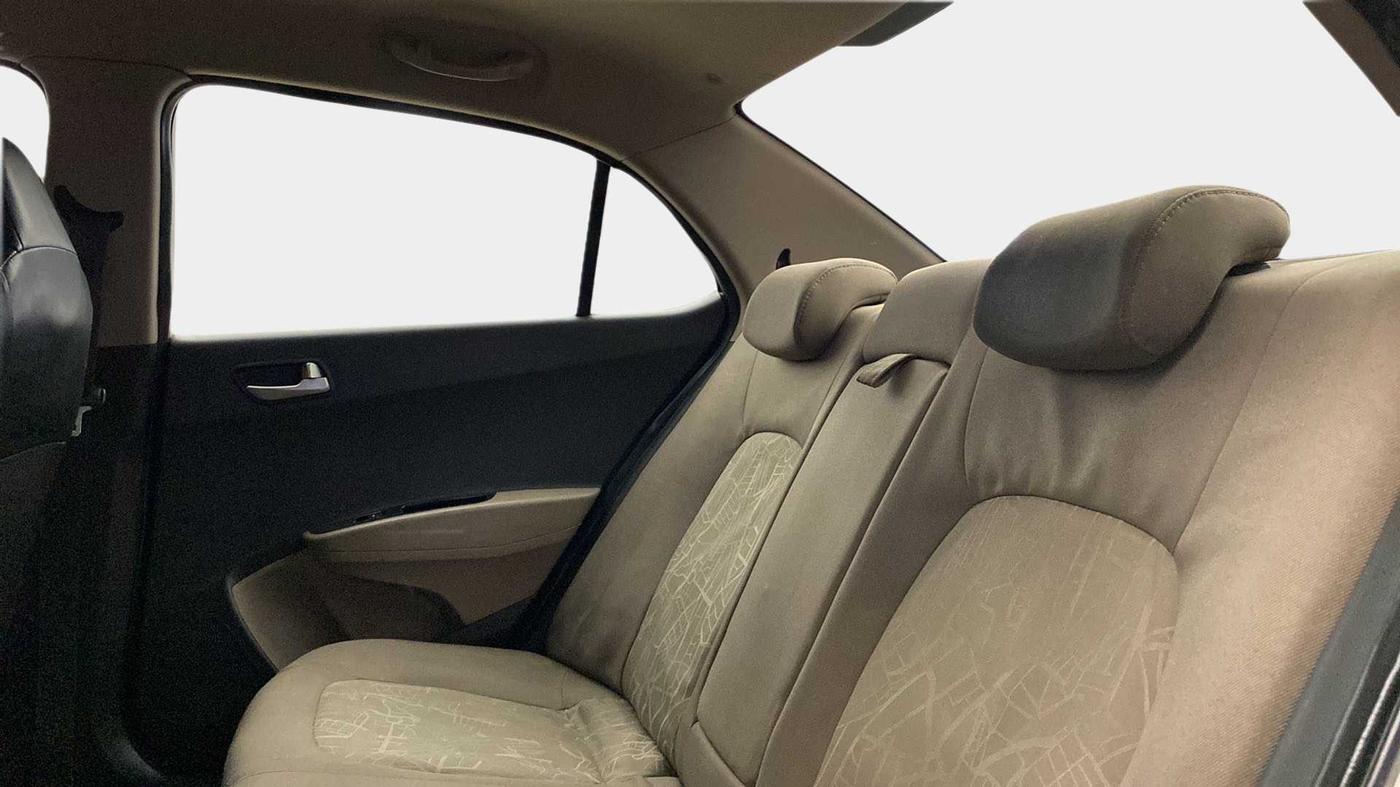 2014 Hyundai Xcent SX 1.2, Petrol, Manual, 57,642 km, Right Side Rear Door Cabin