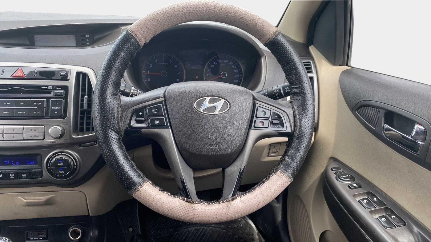 2013 Hyundai i20 ASTA 1.2, Petrol, Manual, 59,977 km, Steering Wheel Close Up