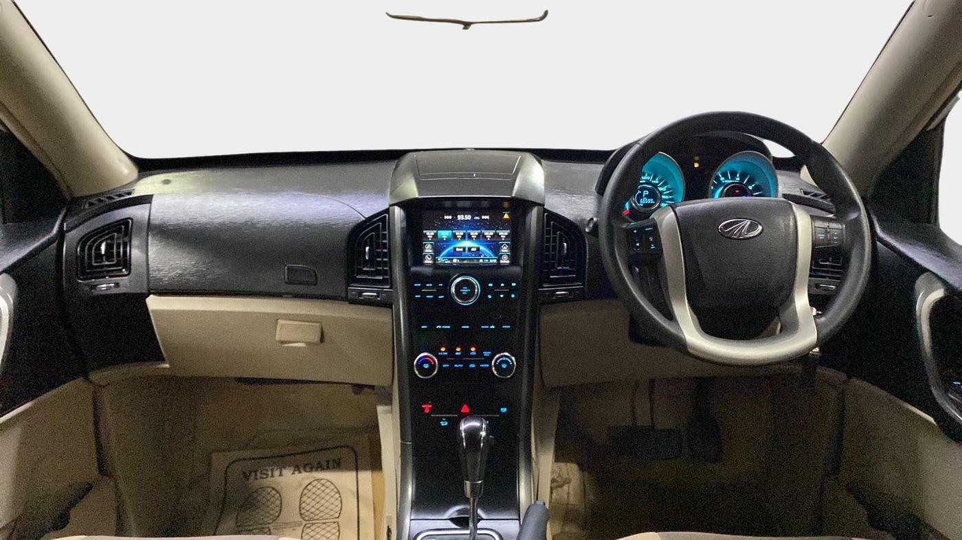 2017 Mahindra XUV500 W6 AT, Diesel, Automatic, 66,595 km, Dashboard