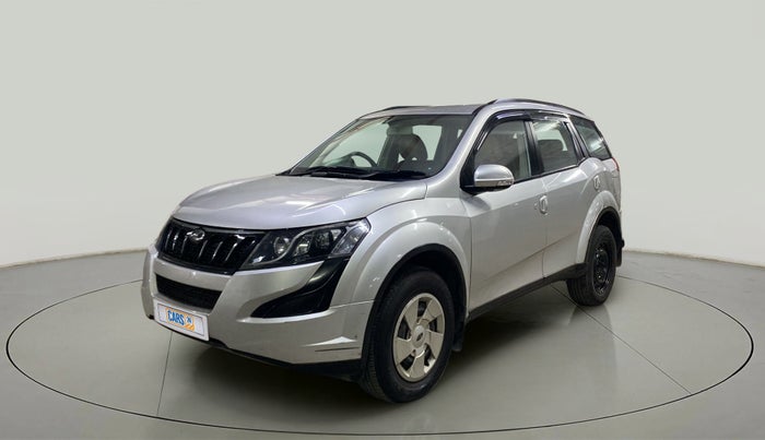2017 Mahindra XUV500 W6 AT, Diesel, Automatic, 66,595 km, Left Front Diagonal