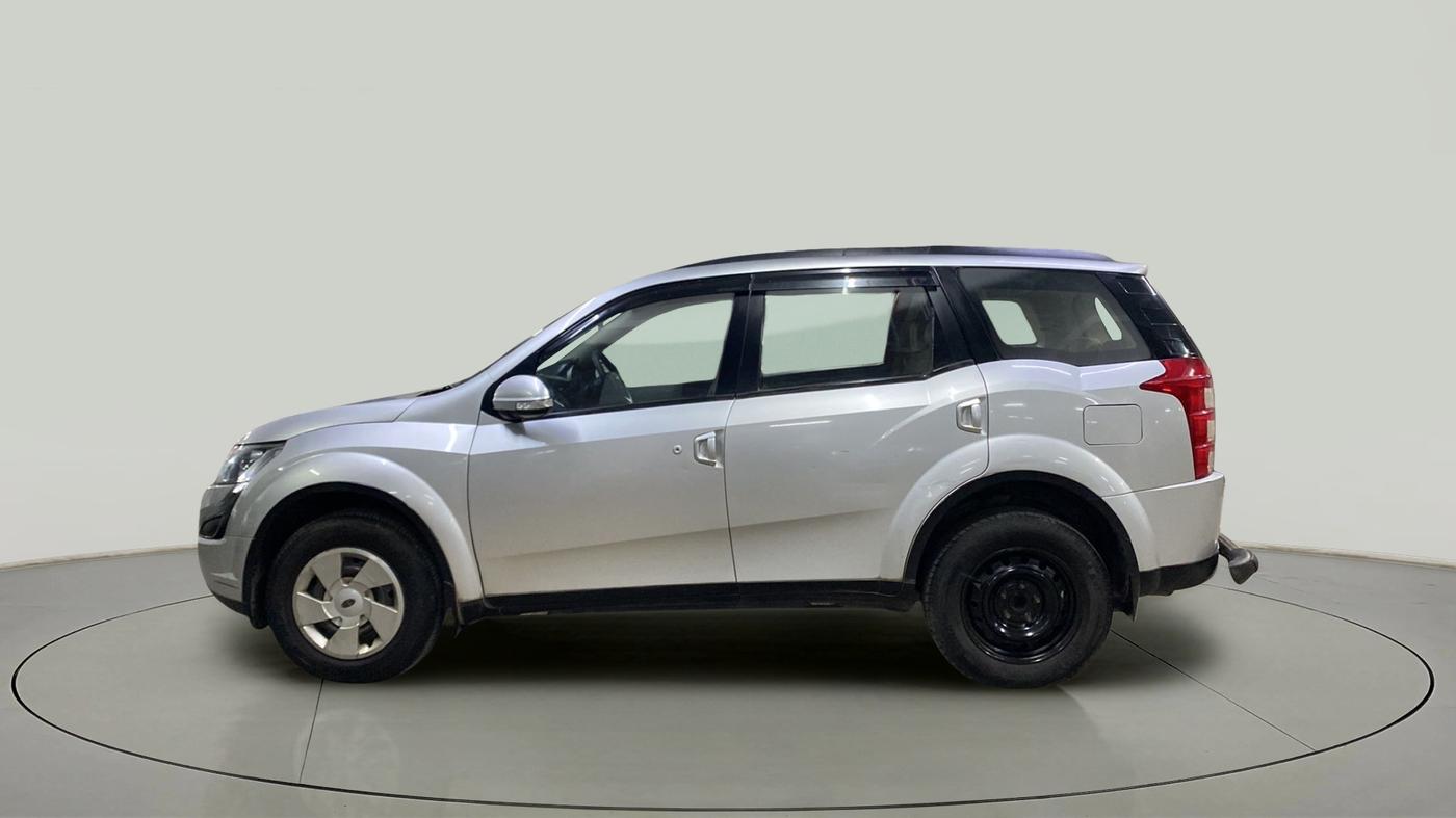 2017 Mahindra XUV500 W6 AT, Diesel, Automatic, 66,595 km, Left Side