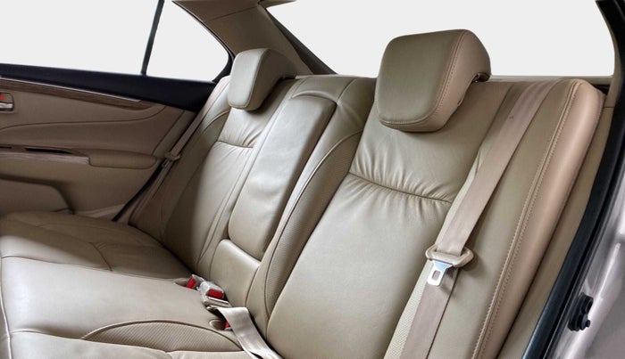 2020 Maruti Ciaz ALPHA 1.5 SHVS PETROL, Petrol, Manual, 40,753 km, Right Side Rear Door Cabin