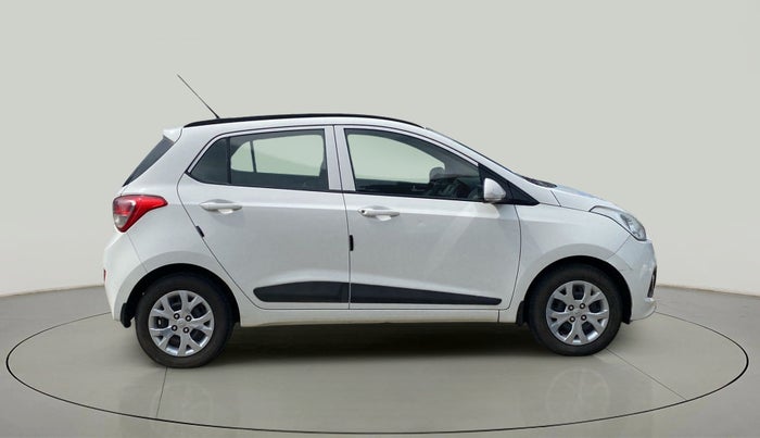 2016 Hyundai Grand i10 SPORTZ 1.2 KAPPA VTVT, Petrol, Manual, 1,04,263 km, Right Side