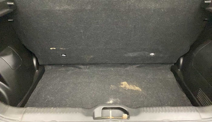 2023 Maruti Swift LXI, Petrol, Manual, 11,387 km, Boot Inside