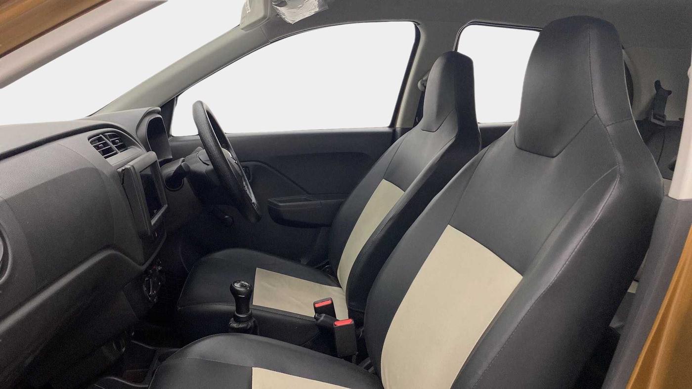 2023 Maruti Alto K10 LXI, Petrol, Manual, 16,628 km, Right Side Front Door Cabin