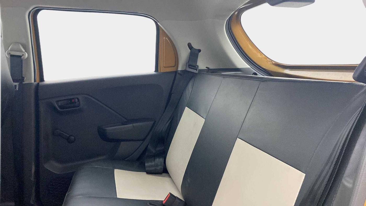 2023 Maruti Alto K10 LXI, Petrol, Manual, 16,628 km, Right Side Rear Door Cabin