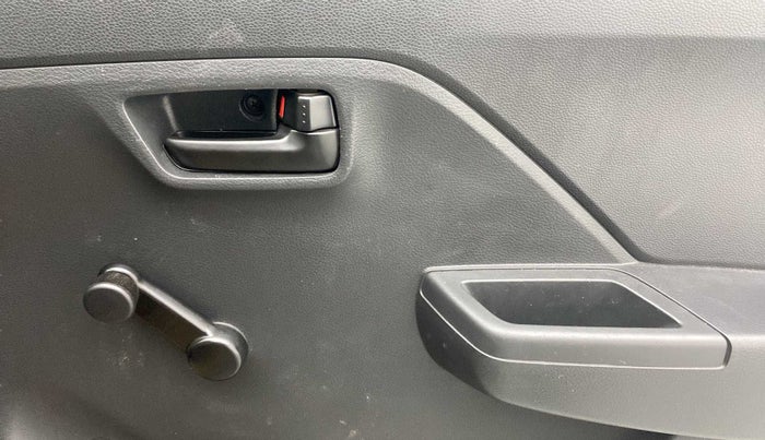 2023 Maruti Alto K10 LXI, Petrol, Manual, 16,628 km, Driver Side Door Panels Control