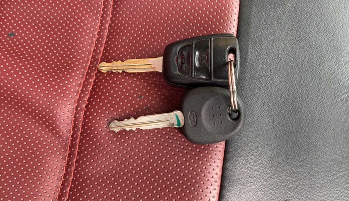 2019 Hyundai NEW SANTRO SPORTZ AMT, Petrol, Automatic, 65,258 km, Key Close Up