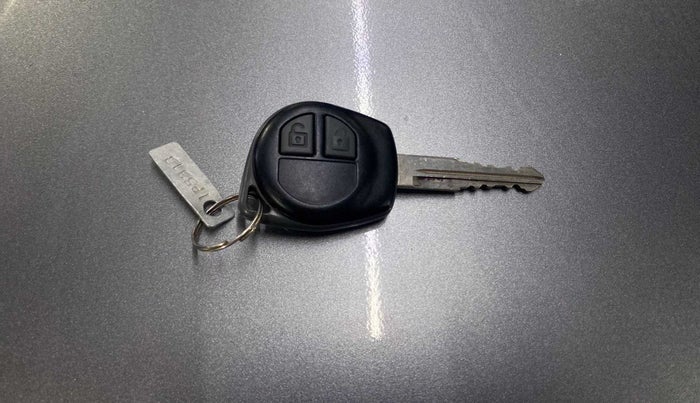 2013 Maruti Swift ZXI, Petrol, Manual, 42,338 km, Key Close Up