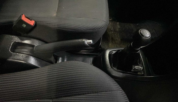 2013 Maruti Swift ZXI, Petrol, Manual, 42,338 km, Gear Lever
