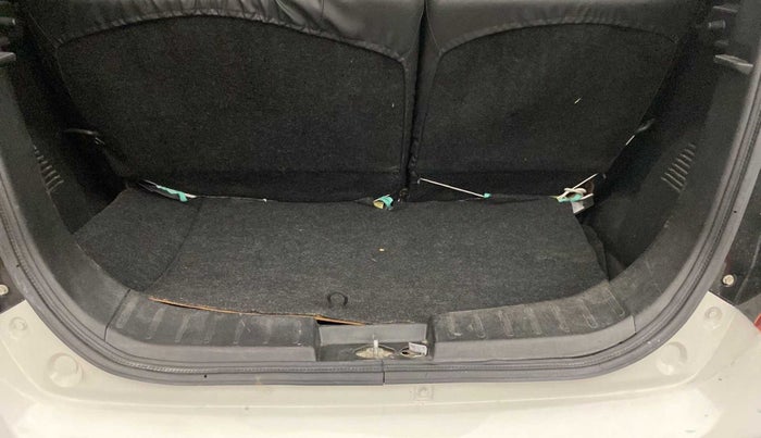 2014 Maruti Wagon R 1.0 VXI, Petrol, Manual, 47,355 km, Boot Inside